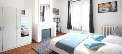 Chambre - 18 m² - 7 pièces