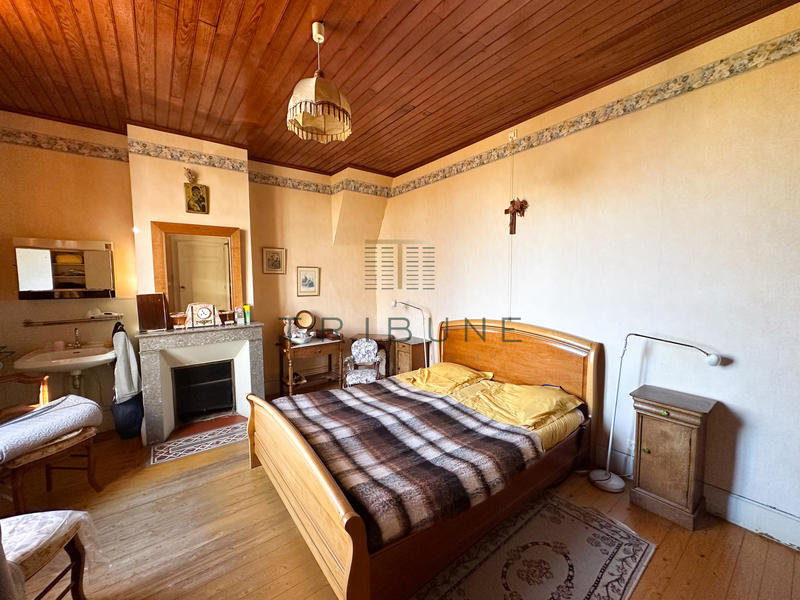 Maison - 203 m² - 6 pièces