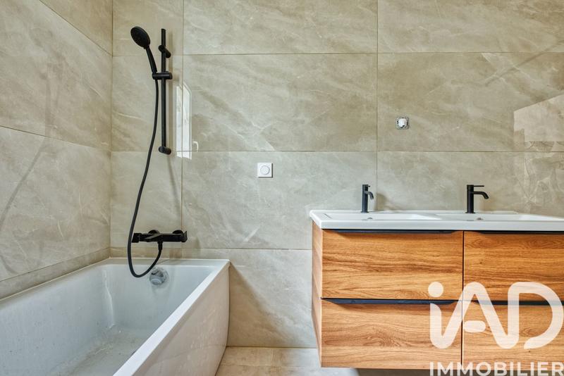 Maison - 122 m² - 5 pièces