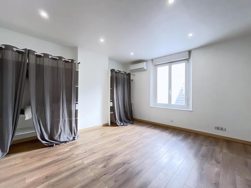 Maison - 93 m² - 4 pièces