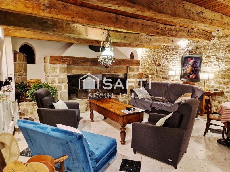 Maison - 280 m² - 10 pièces