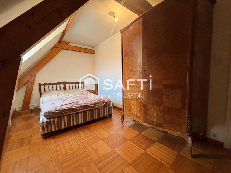 Maison - 260 m² - 6 pièces