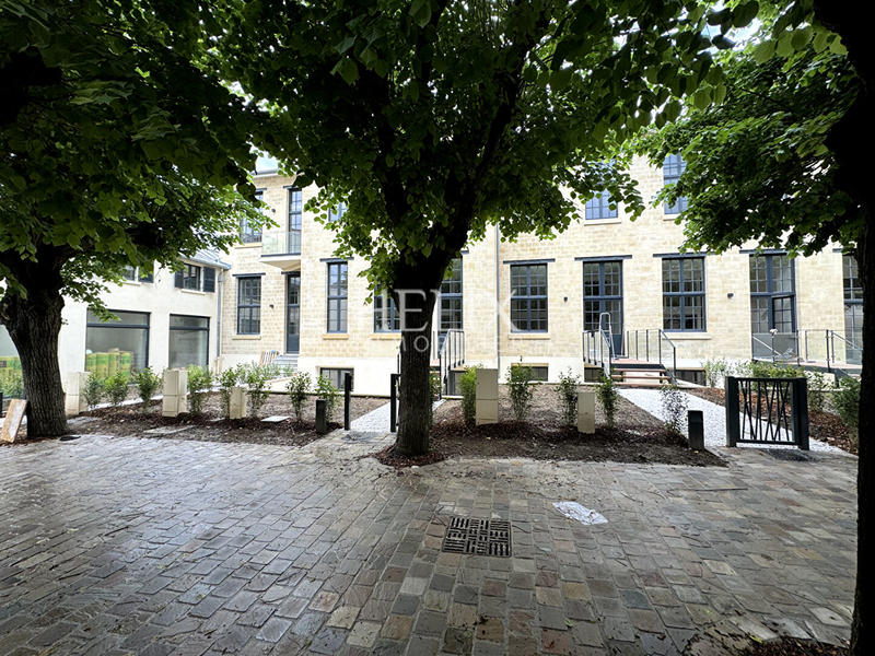 Maison - 204 m² - 5 pièces