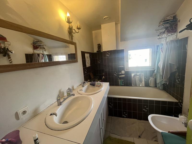 Maison traditionnelle - 112 m² - 6 pièces