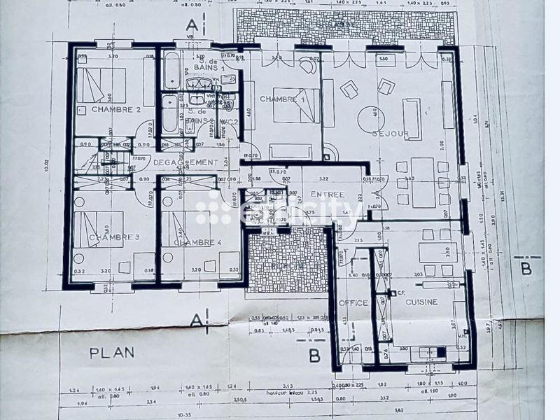 Maison - 228 m² - 9 pièces
