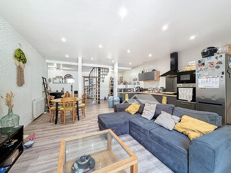 Appartement - 81 m² - 3 pièces