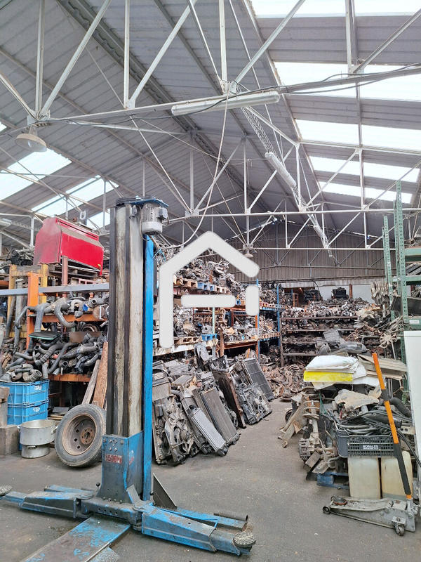 Fonds de commerce - 609 m²