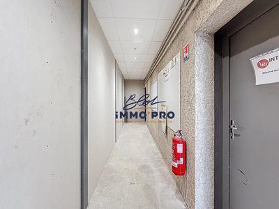 Bureau - 160 m² - 1 pièce