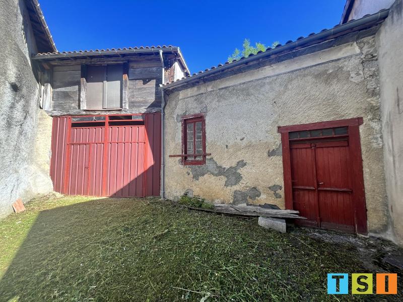 Grange - 240 m² - 2 pièces