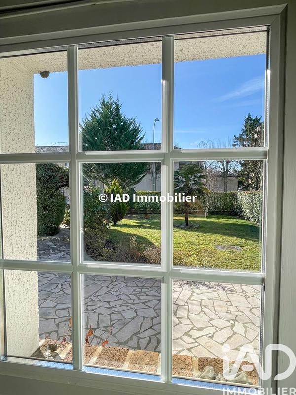 Maison - 218 m² - 9 pièces