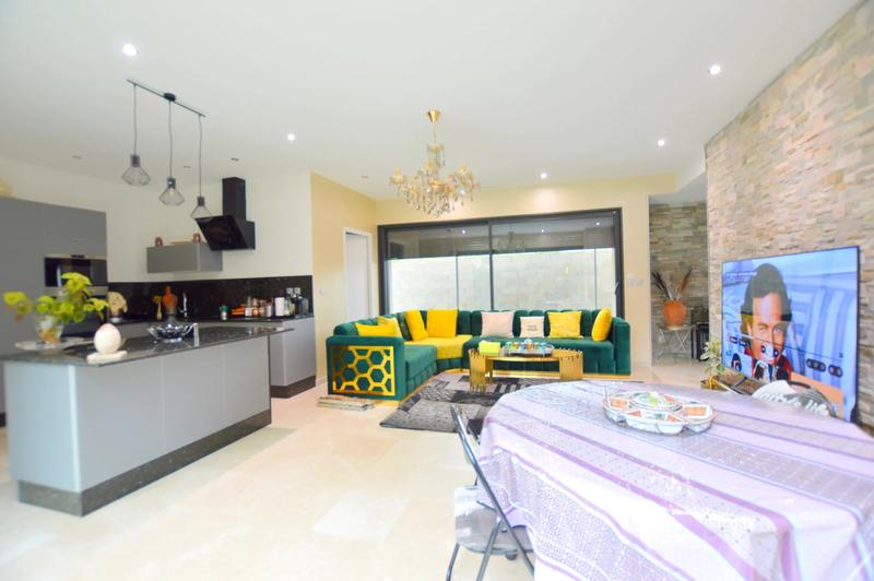 Maison - 136 m² - 5 pièces