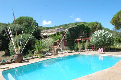 Maison - 250 m² - 10 pièces