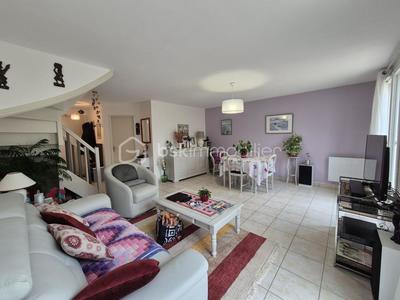 Maison - 94 m² - 5 pièces