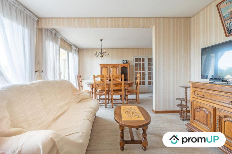 Appartement - 90 m² - 5 pièces