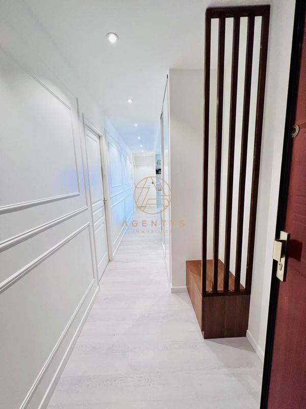 Appartement - 102 m² - 5 pièces