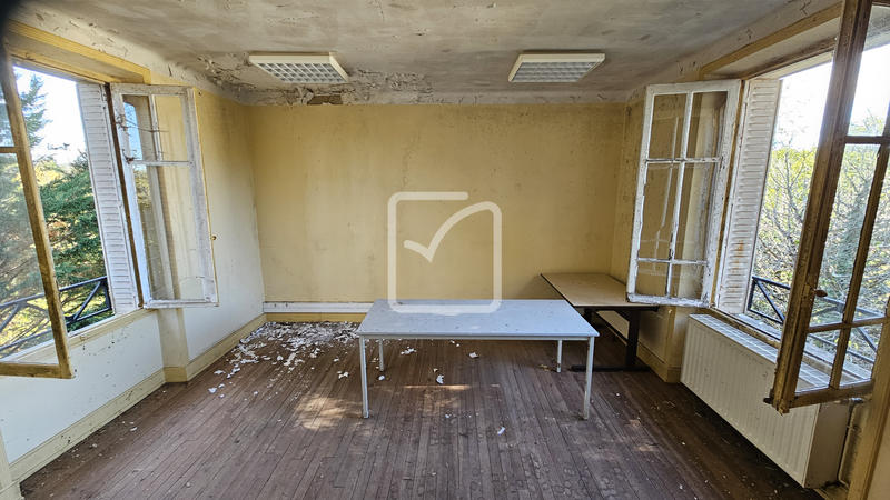 Maison - 100 m² - 6 pièces