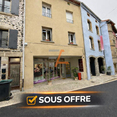 Maison de village - 250 m² - 6 pièces