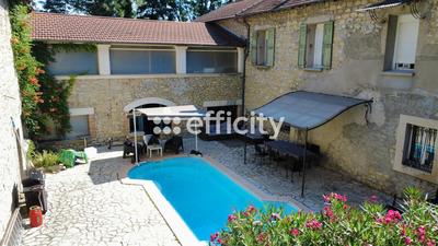 Maison en pierre - 450 m² - 17 pièces