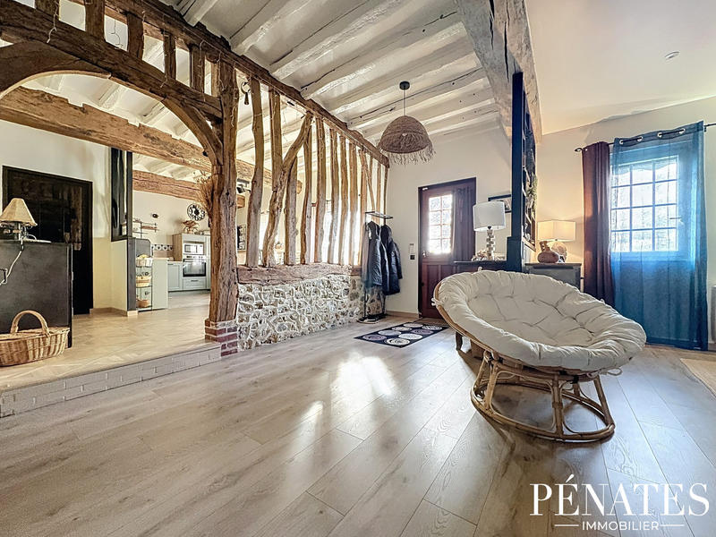 Maison traditionnelle - 295 m² - 6 pièces