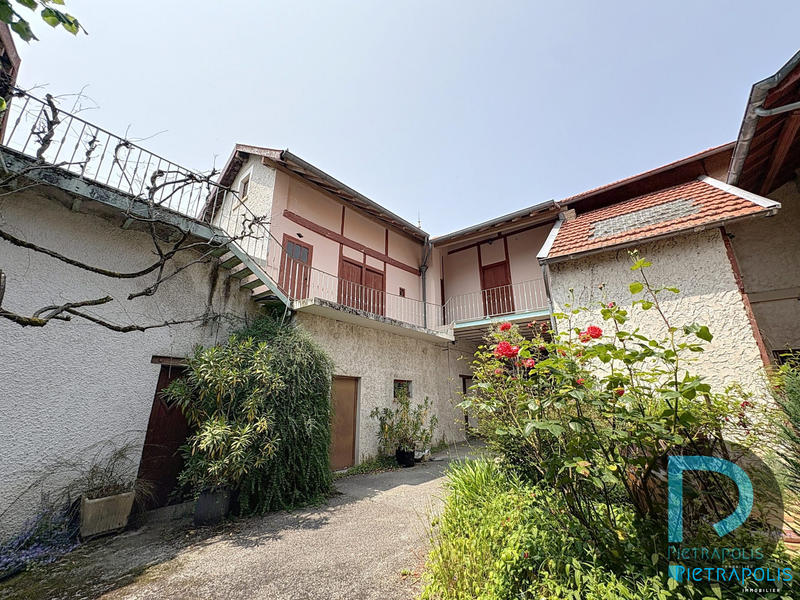 Maison ancienne - 200 m² - 10 pièces