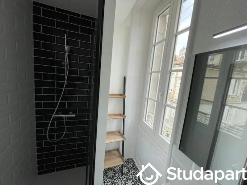 Chambre - 124 m² - 1 pièce