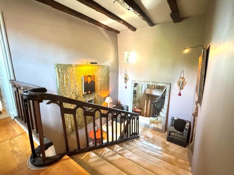 Demeure - 164 m² - 5 pièces