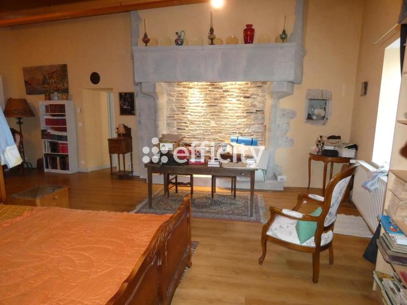 Maison - 307 m² - 10 pièces