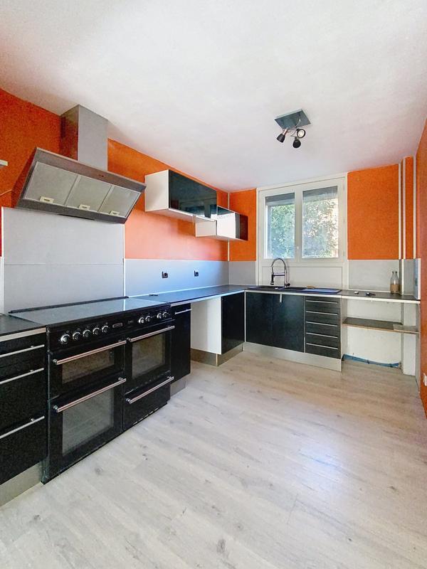 Maison - 100 m² - 6 pièces