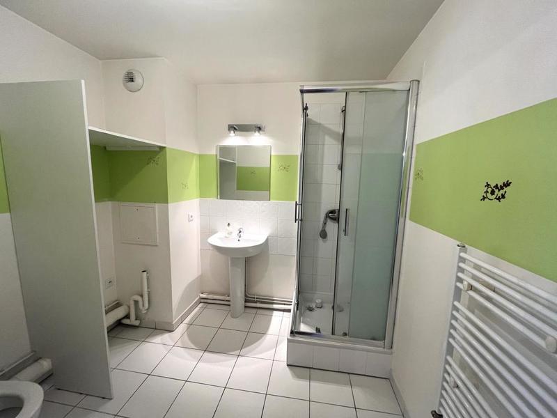 Studio - 30 m² - 1 pièce