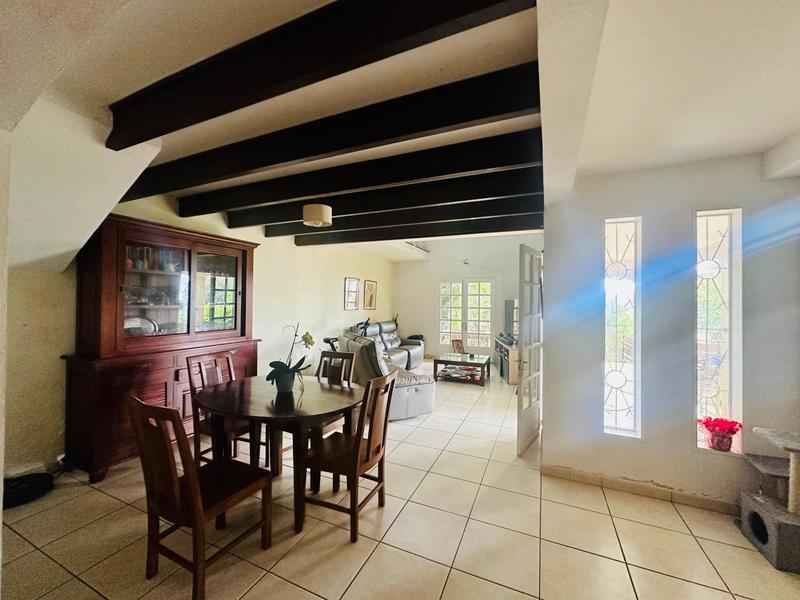 Maison - 264 m² - 7 pièces