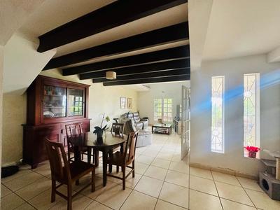 Maison - 264 m² - 7 pièces