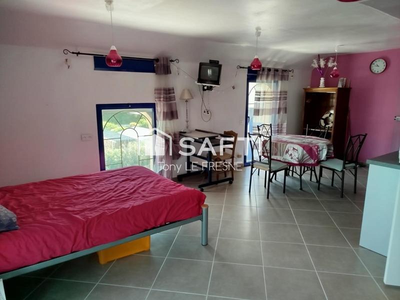 Maison - 151 m² - 7 pièces