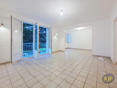 Appartement - 91 m² - 4 pièces