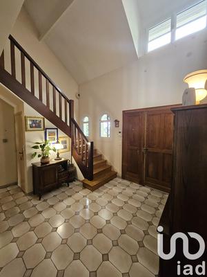 Maison - 230 m² - 7 pièces