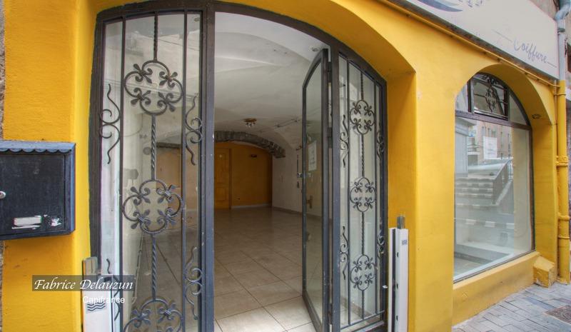 Local commercial - 42 m² - 2 pièces