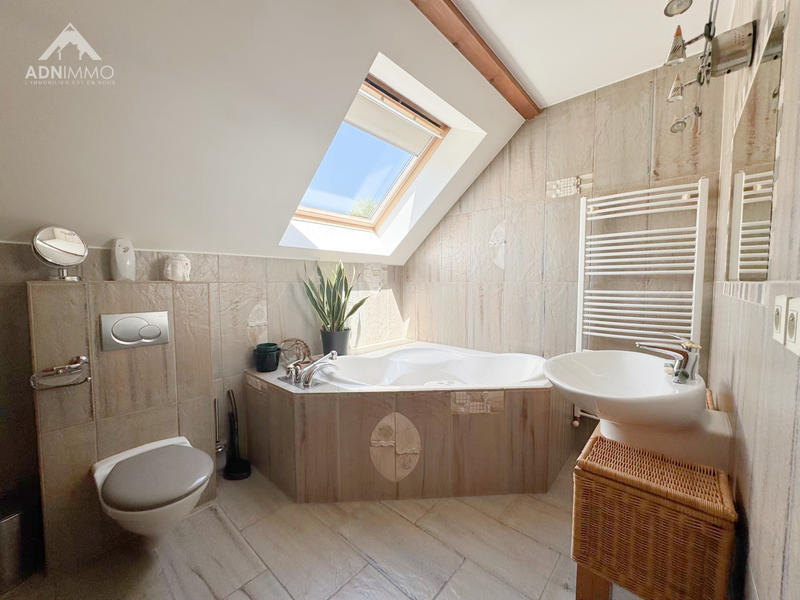 Maison - 212 m² - 5 pièces