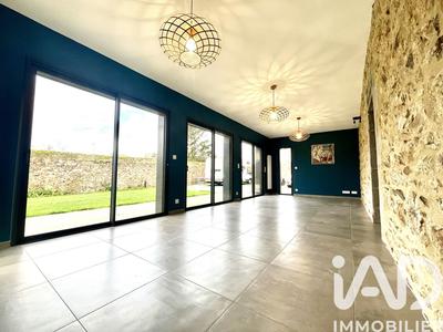 Maison - 225 m² - 10 pièces