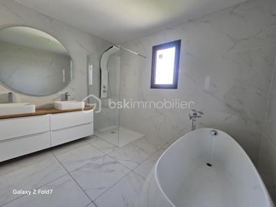 Maison - 139 m² - 5 pièces