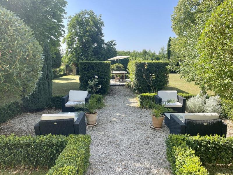 Maison de maîtres - 247 m² - 7 pièces