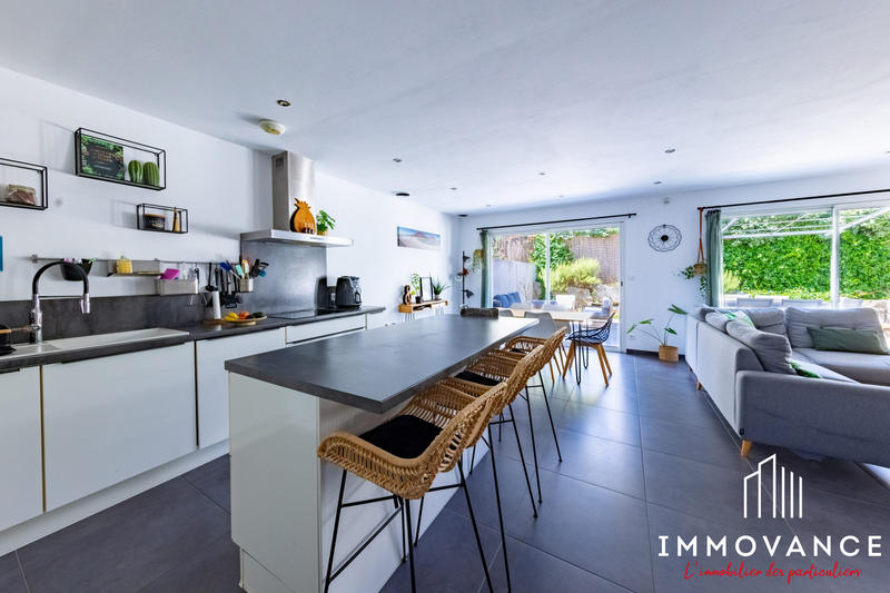 Villa - 100 m² - 4 pièces