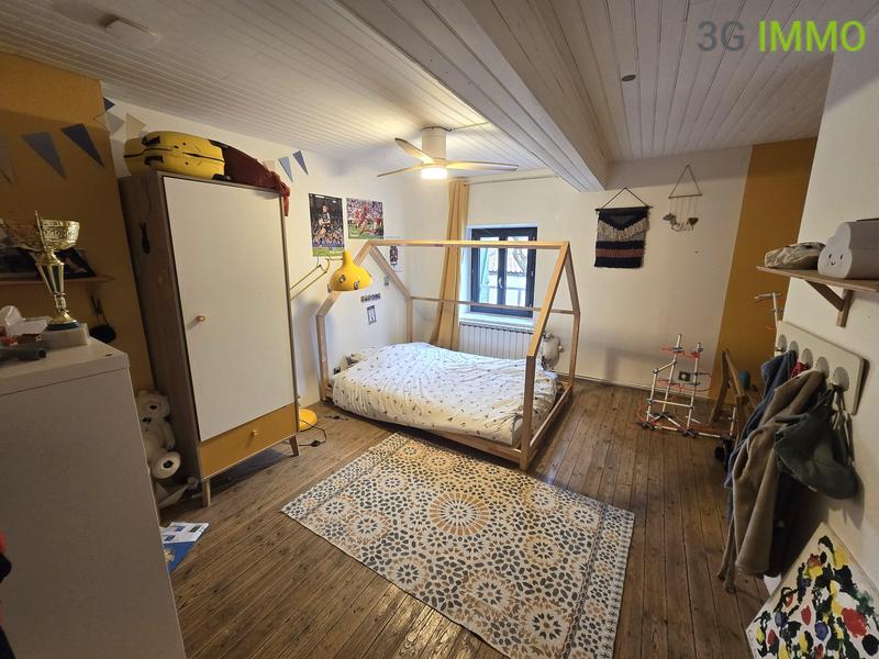 Corps de ferme - 210 m² - 8 pièces