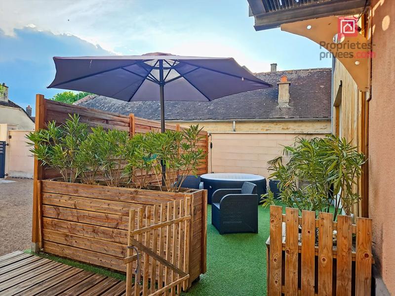 Maison - 233 m² - 7 pièces