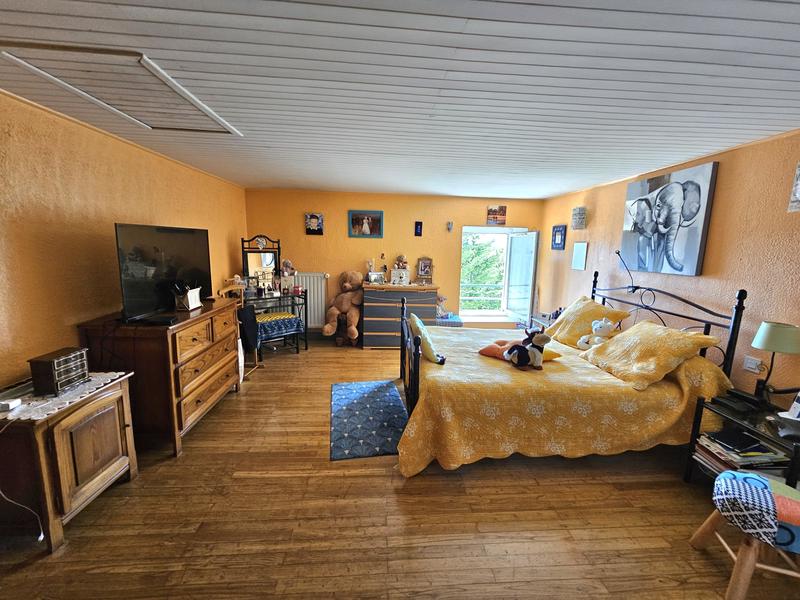 Maison de village - 200 m² - 8 pièces