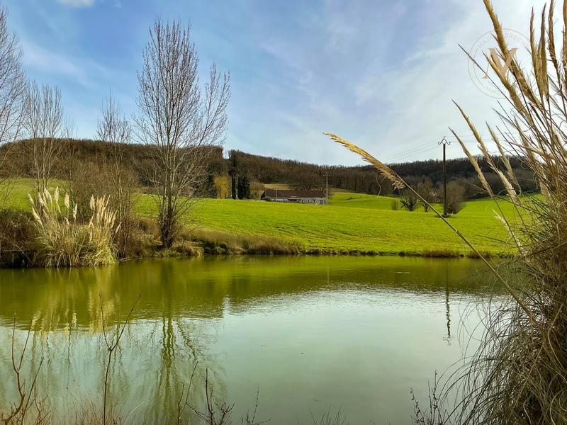 Haras - 388 m² - 12 pièces