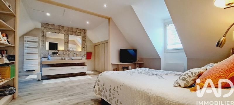 Maison - 202 m² - 8 pièces