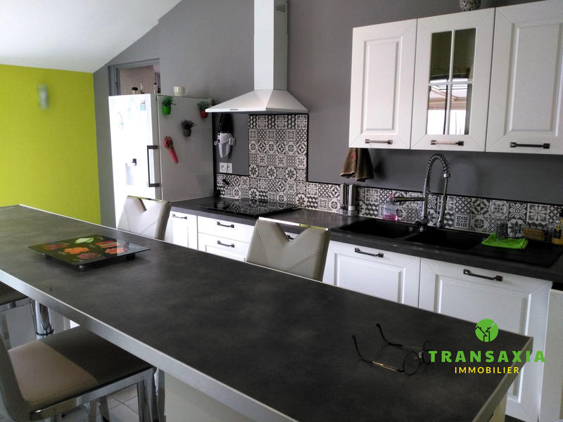 Maison - 150 m² - 10 pièces