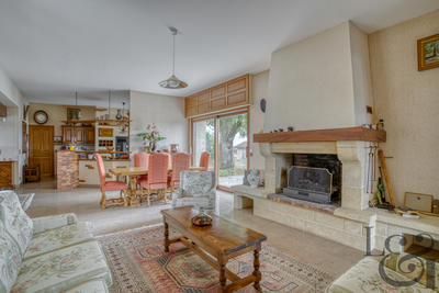 Maison - 225 m² - 5 pièces