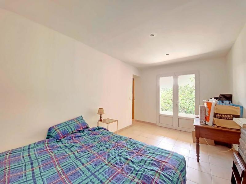 Maison - 180 m² - 8 pièces