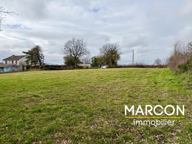 Terrain constructible - 2 523 m²