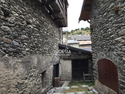 Maison - 180 m² - 6 pièces